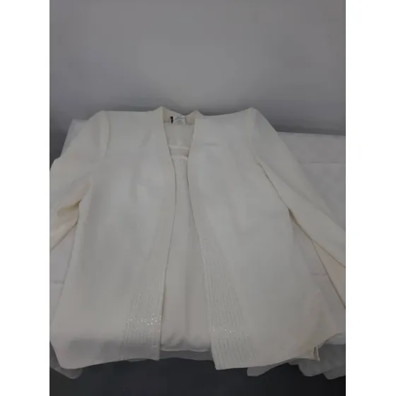Conjunto De 3 Piezas  Practicamente Nuevo 1 Solo Uso