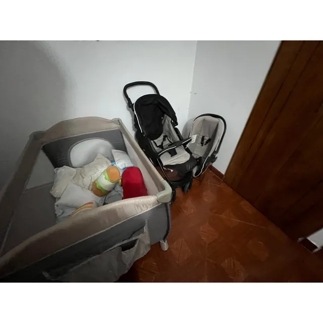 Combo Coche + Silla Para Carro + Cuna-corral Marca Carestino