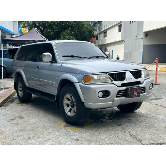 Mitsubishi Montero Sport