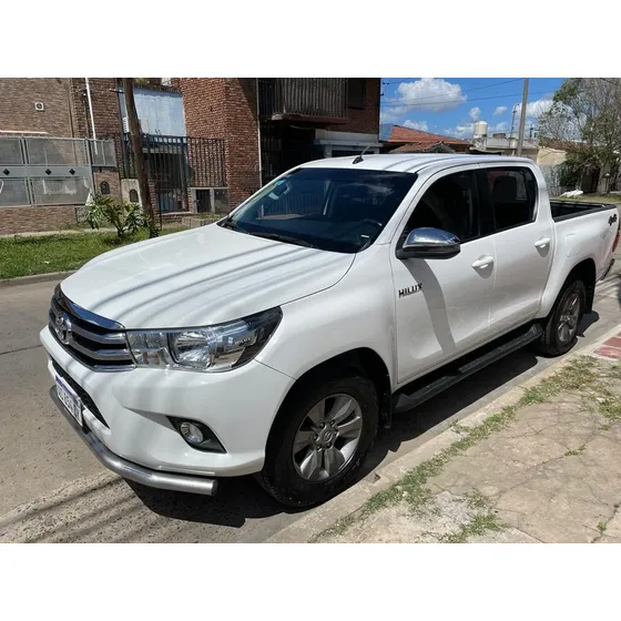 Toyota Hilux Pick-up 2.8 Cd Srv 177cv 4x4
