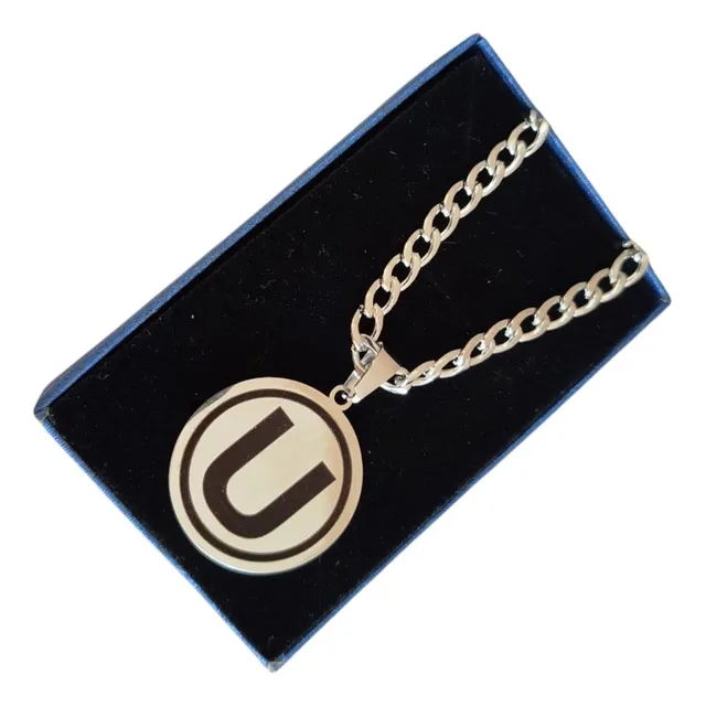 Collar Dije Mediano Plateado Negro Universitario De Deportes