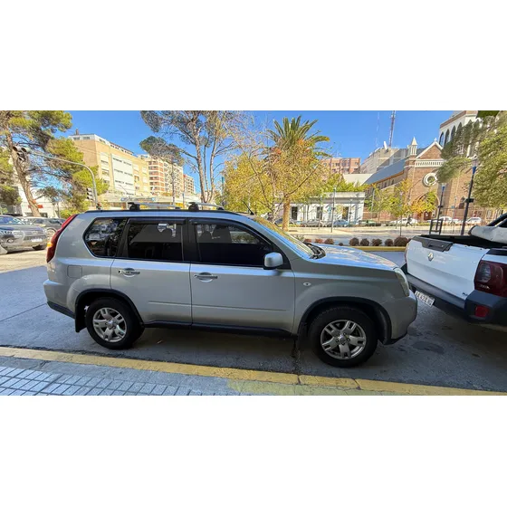 Nissan X-trail 2.5 Visia 6mt