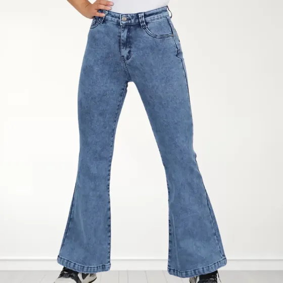 Jeans Flare Con Polar Push Up Elasticado Calce Perfecto