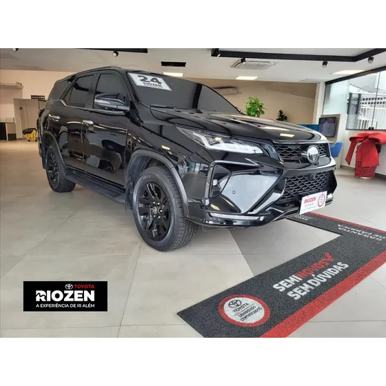 Toyota Hilux Sw4 2.8 D-4d Turbo Diesel Diamond 7l 4x4 Automático