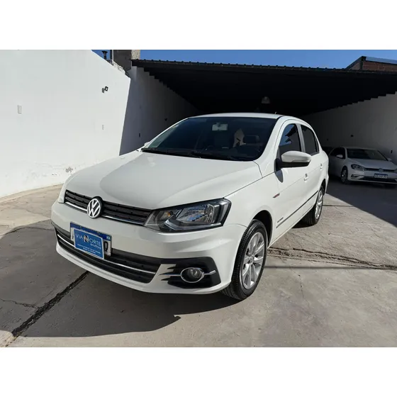 Volkswagen Voyage 1.6 Highline 101cv