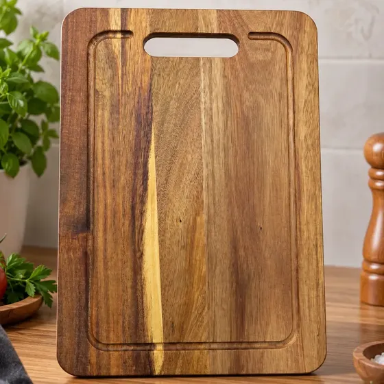 Tábua de Corte Churrasco Carne Legumes Cozinha Média 30x20cm em Madeira com Alça e Canaleta Lisa Tabua Retangular Marrom Pítia