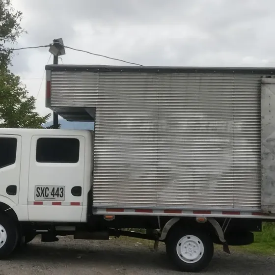Nissan Cabstar Doble Cabina Fuegon