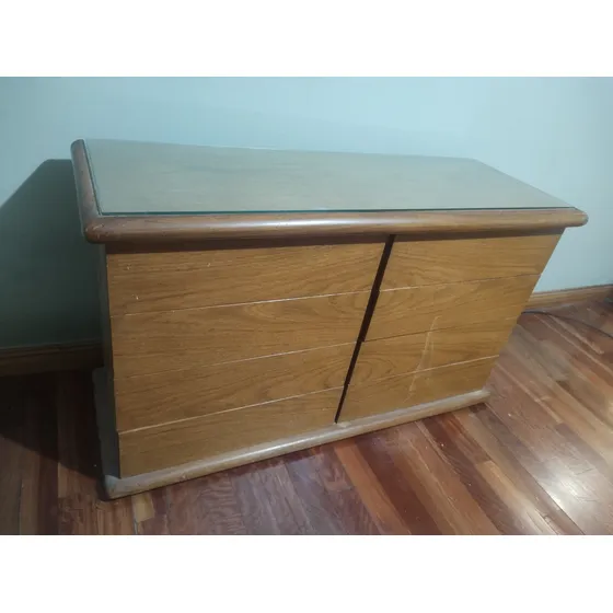 Juego De Dormitorio Con Cómoda Mesa De Luz Y Espejo En Cedro