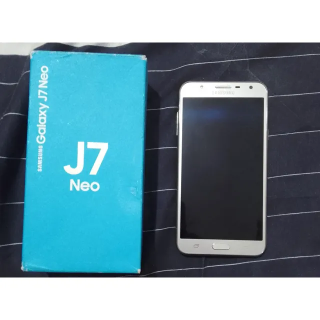 Teléfono Samsung Galaxy J7