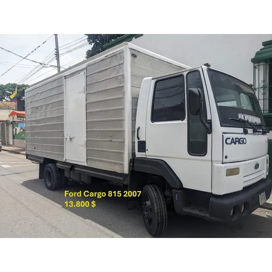 Camion Ford Cargo 815