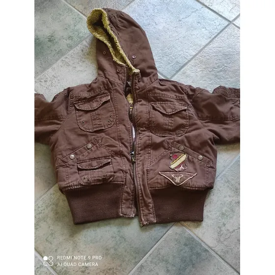 Chaqueta Marrón De Tela. Para Dama. Usada.