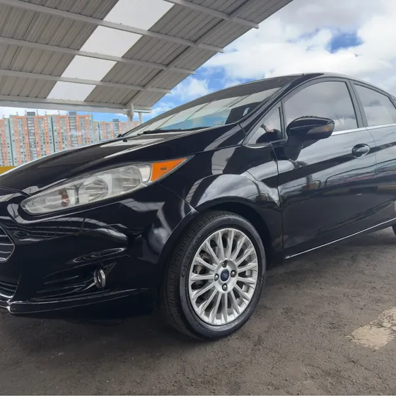 Ford Fiesta 2016 1.6 Hatchback Titanium
