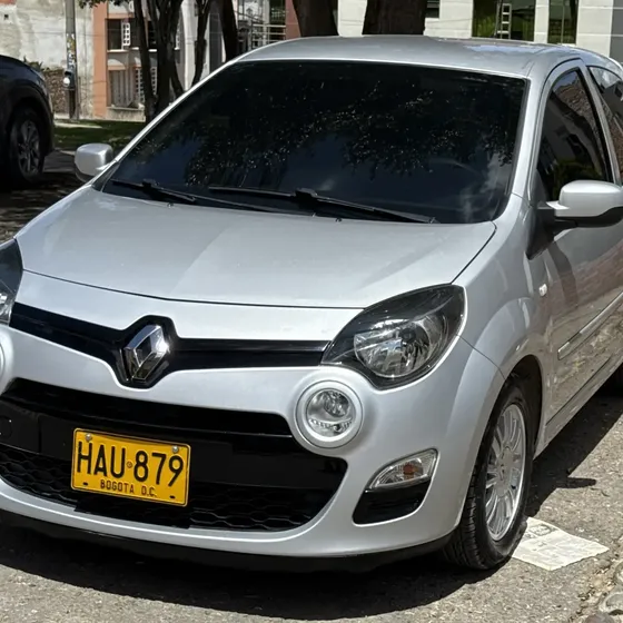 Renault Twingo Ii 2013 1.2l