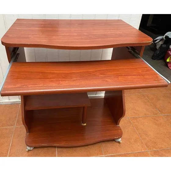 Mesa Rack Escritorio Computadora En Muy Buen Estado