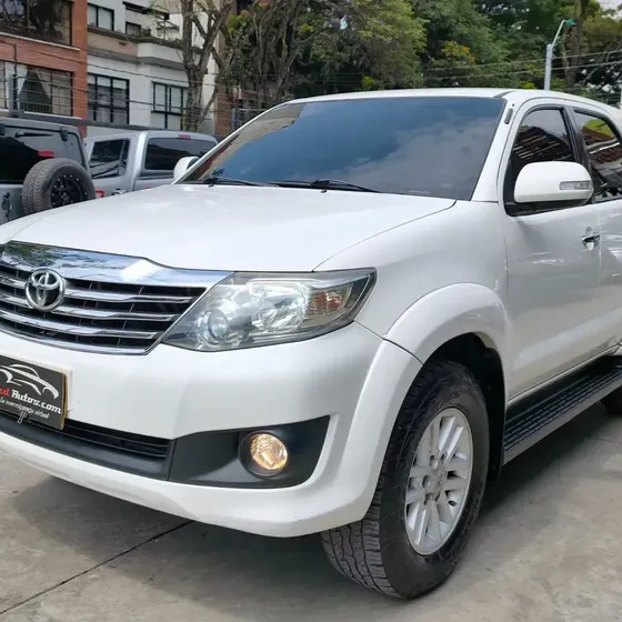 Toyota Fortuner 2013 2.7l At 2700cc 4x4