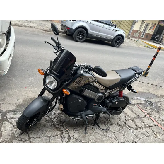 Moto En Buen Estado, Con Poco Km  Lista Para Rodar