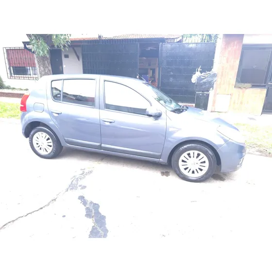 Renault Sandero 1.6 Luxe 105cv