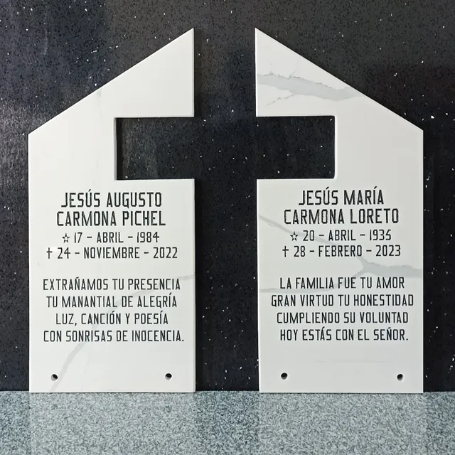 Lapidas Artísticas Para El Cementerio De Este - Caracas
