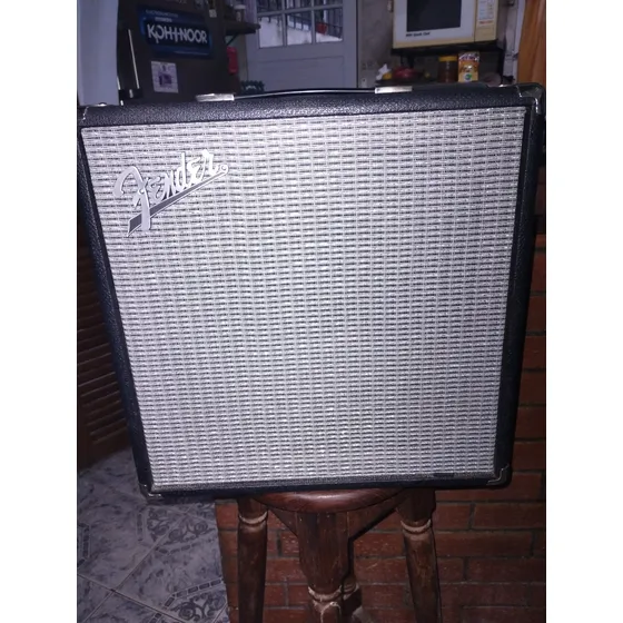 Amplificador Bajo Fender Rumble 40w Super Liviano
