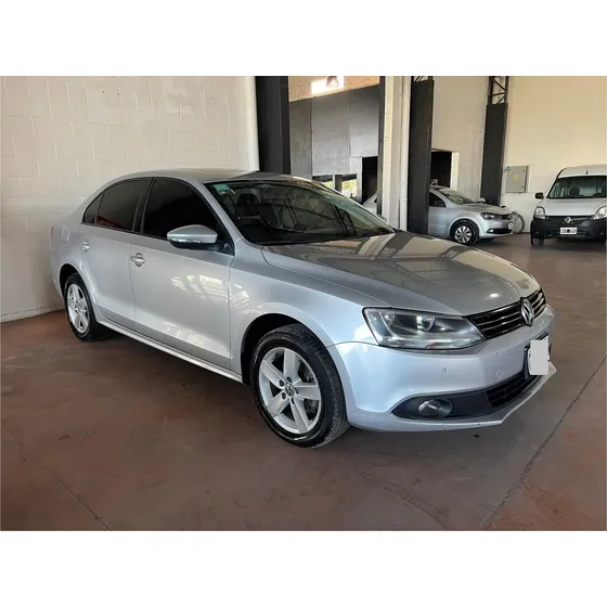 Volkswagen Vento 2.0 Luxury I 140cv