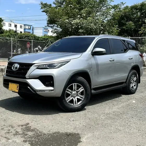 Toyota Fortuner 2022 2.4 Srv