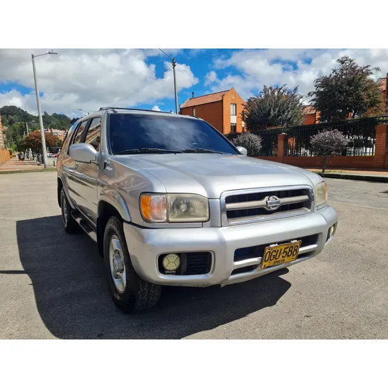 Nissan Pathfinder 3.3 Aut. 4x4 Techo Cuero Full Equipo Super Lux