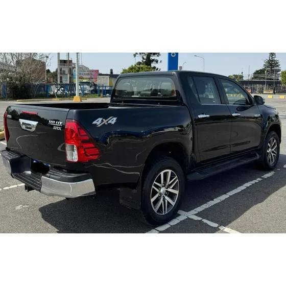 Toyota Hilux Pick-up 2.8 Cd Srx 177cv 4x4