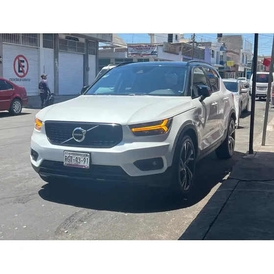 Volvo Xc40 T5 R-design