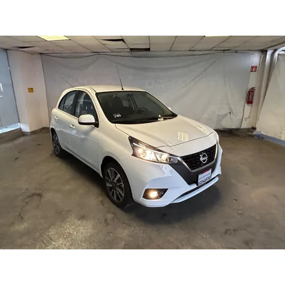 Nissan March 1.6 Exclusive At