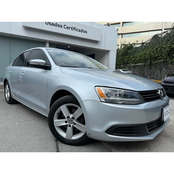 Volkswagen Jetta 2.5 Style Active 5vel Mt