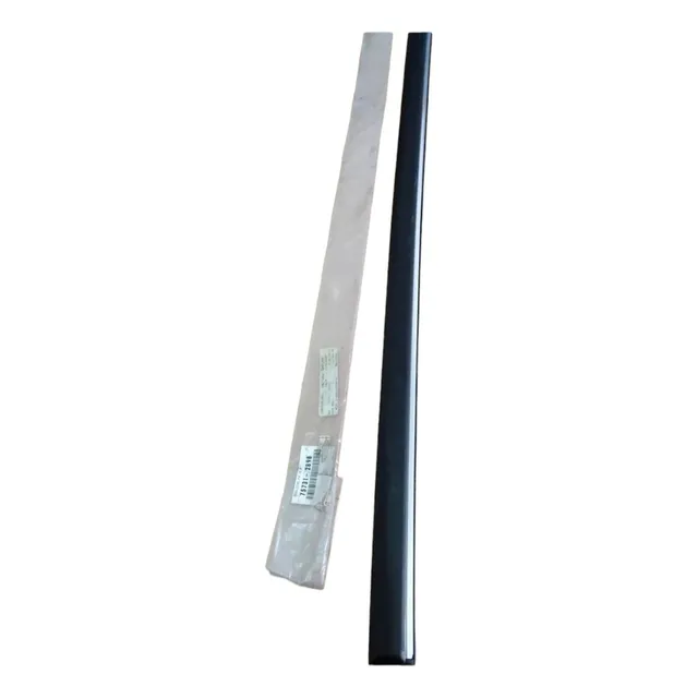 Platina O Moldura De Puerta Delantera Derecha Toyota Sky