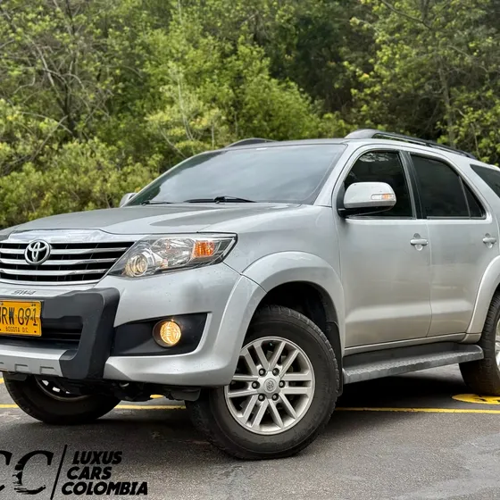 Toyota Fortuner 2015 2.7l 4x2 At