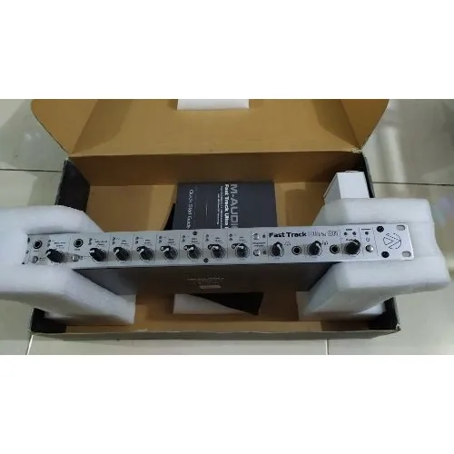 Interface M-Audio Fast Track Ultra 8R 127/220V