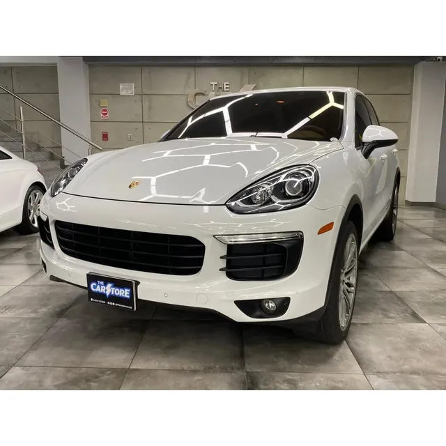 Porsche Cayenne .