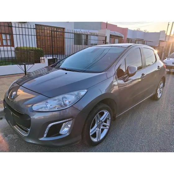 Peugeot 308 2.0 Feline 143cv
