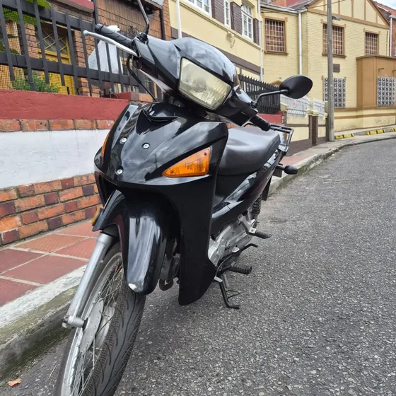 Honda Wave 110, Modelo 2017 Poco Kilometraje Única Dueña