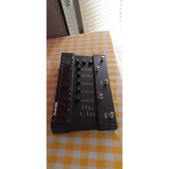Pedaleira Digitech Vocalist Live 5 Preto