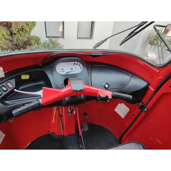 Marca: Piaggio  Versión: Diesel Año: 2020 Color: Rojo Cilind