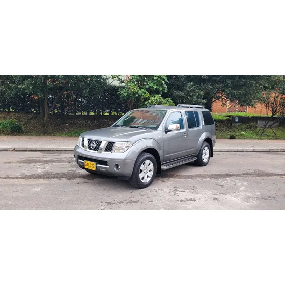 Nissan Pathfinder 4.0 R51 Le Lujo