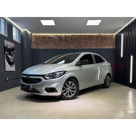 Chevrolet Onix Plus 1.4 Black Edition