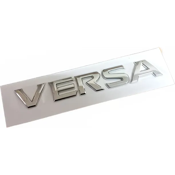 Nissan Versa, Logo Emblema Cromado