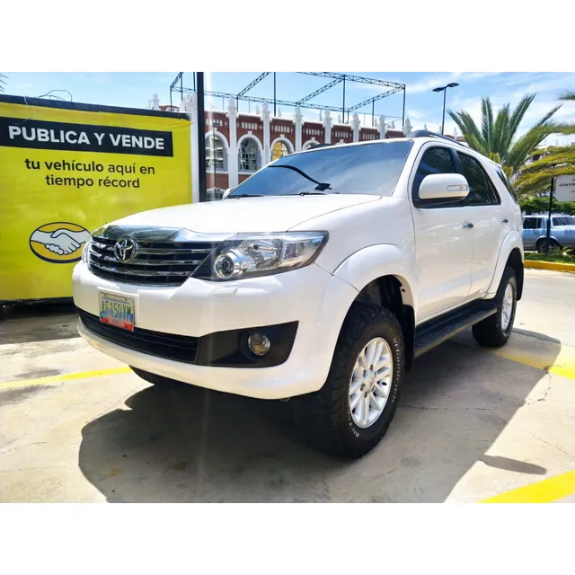 Toyota Fortuner Sr