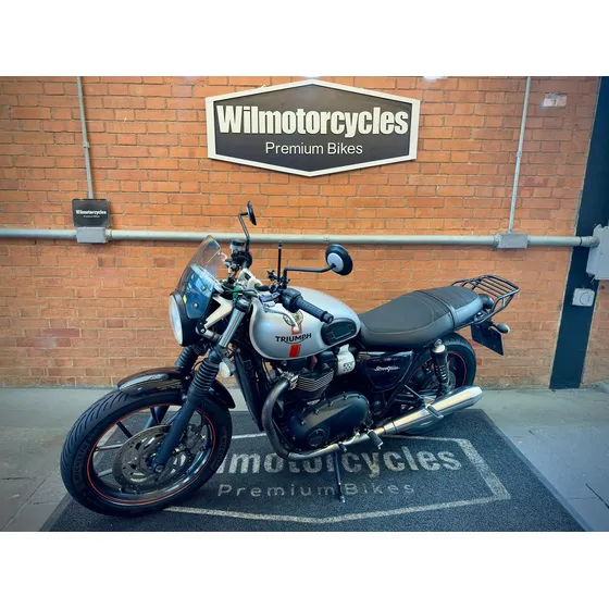 Triumph Street Twin 