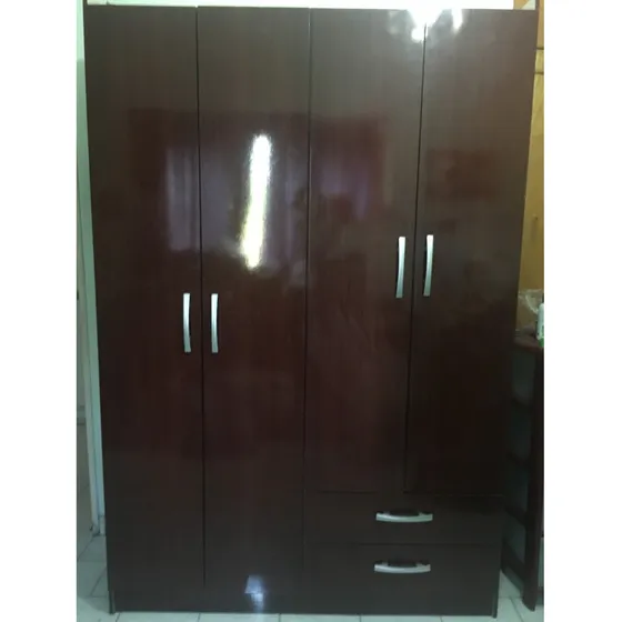 Escaparate Para Exteriores Brasilero