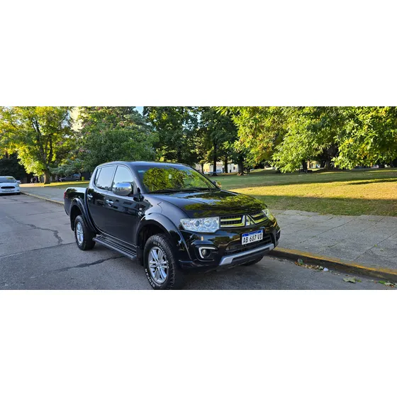 Mitsubishi L200 3.2 Cd Cr 180cv C/cuero