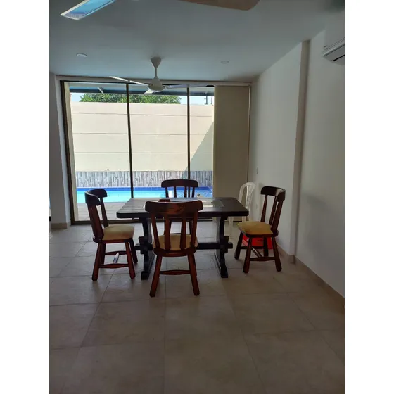 C Mesa Comedor En Madera Rústica, Con 4 Sillas