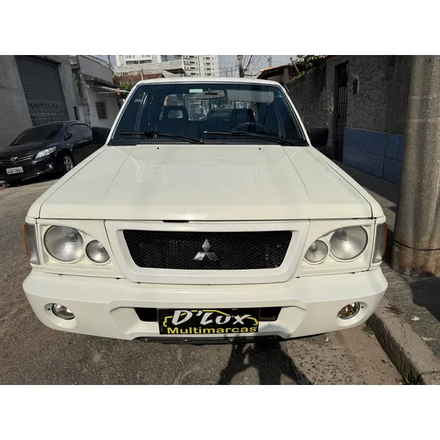 Mitsubishi L200 2.5 L Cab. Dupla 4x4 4p