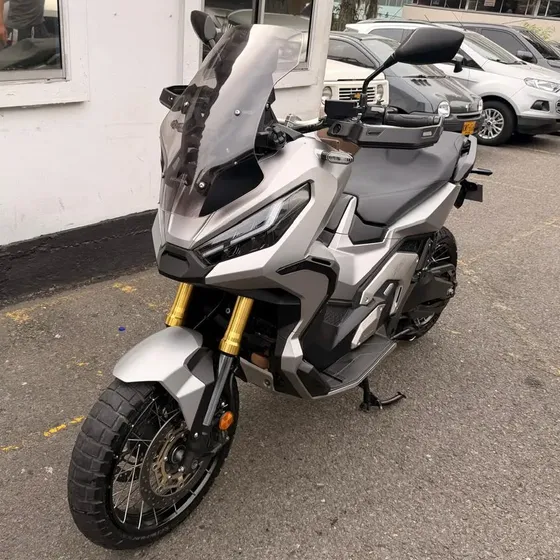 Honda X-adv 750