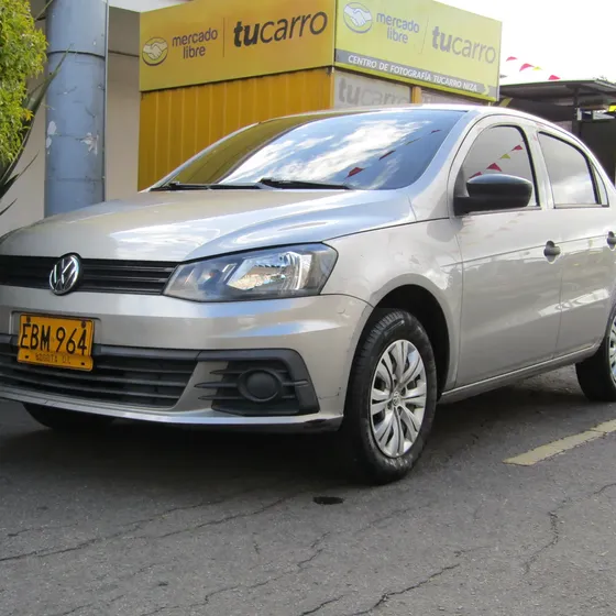 Volkswagen Voyage 2017 1.6 Trendline Mt