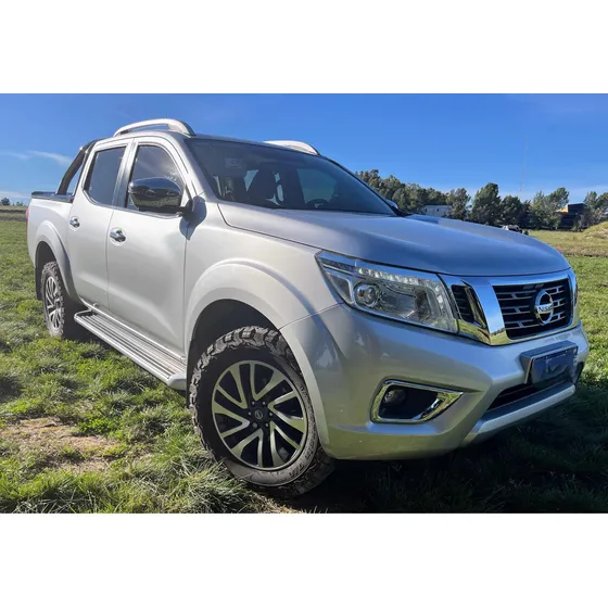 Nissan Np300 2.3 Frontier Le Cd 4x4 Mt